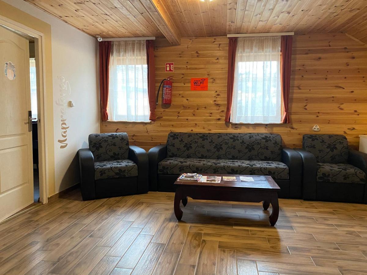 Kamaras Klastrom House Mogyoród Екстериор снимка